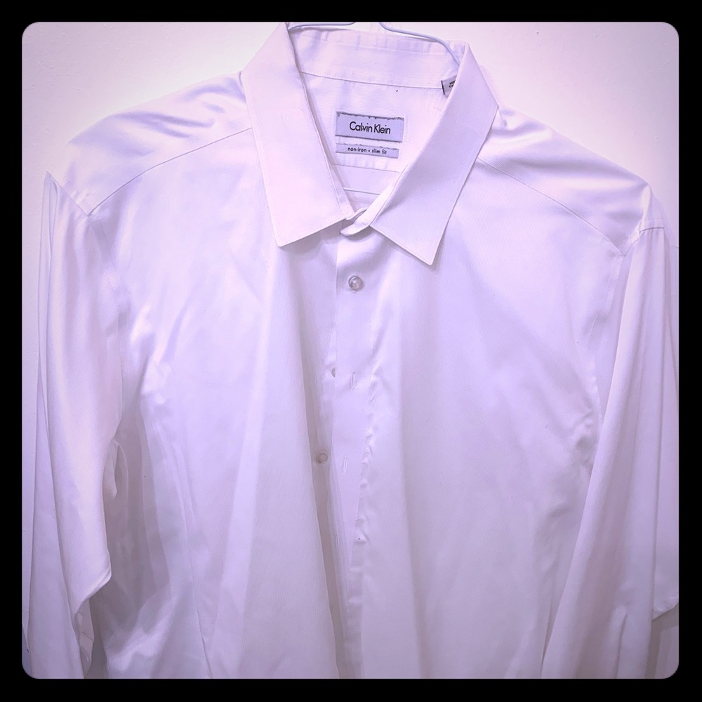 Calvin Klein Mens dress shirt 17.5 32/33